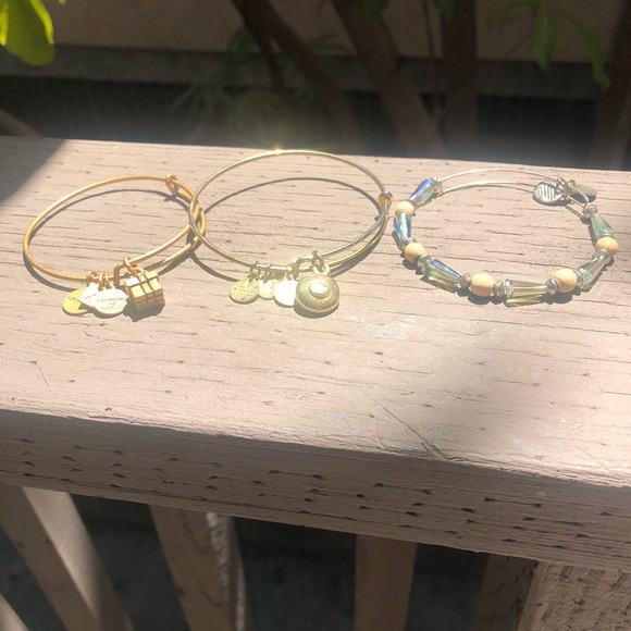 Alex & Ani Goldtone Silvertone Bracelet charm Lot - Picture 3 of 10